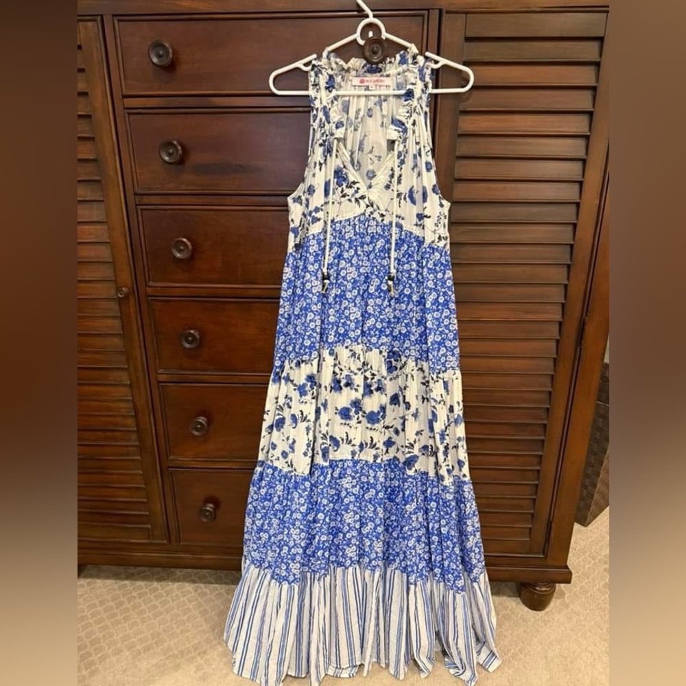 Ro’s Garden Tiered Maxi Dress Medium